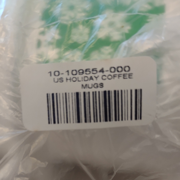 New Tupperware Holiday Christmas Mugs - Picture 3 of 3